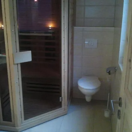 In With Swimming Pool Feriehus Glowe